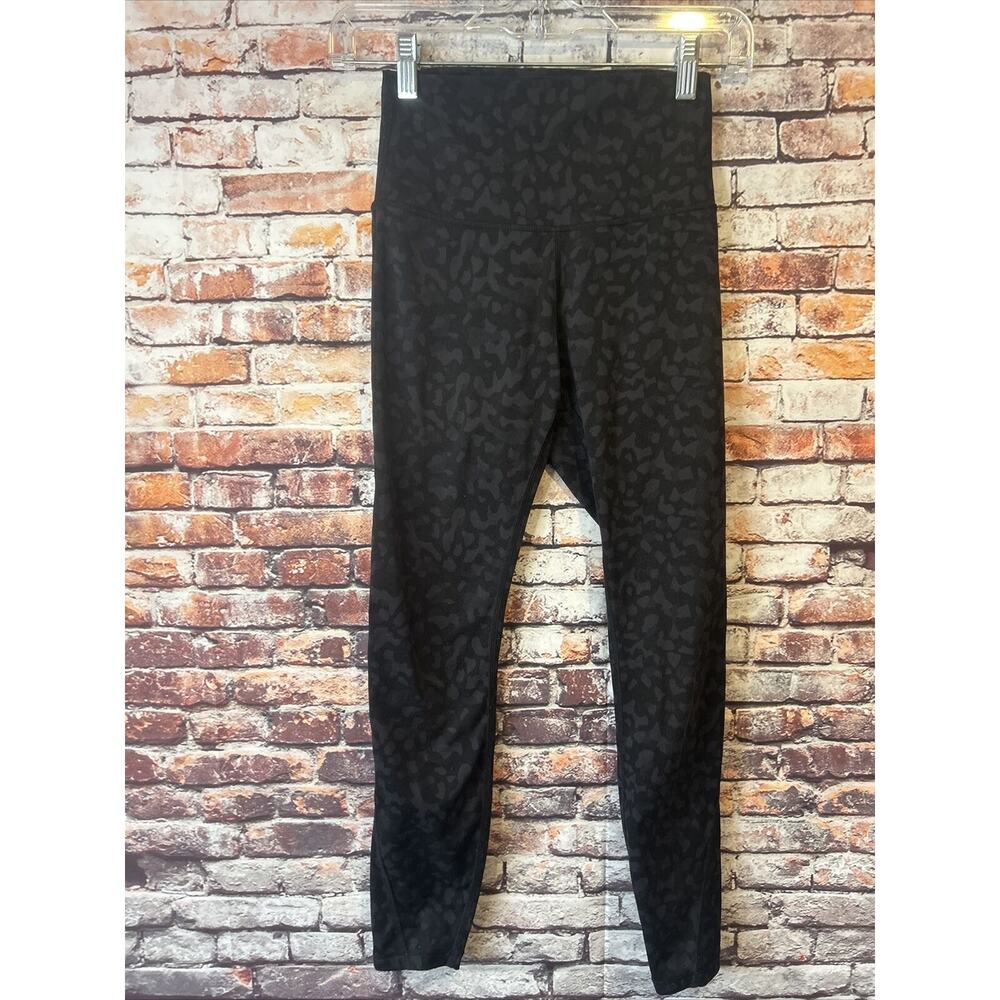 Black Camo Acta Yoga Capri Cropped Athletic Pants Women’s Size Small